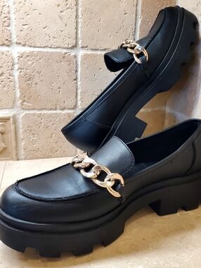 Open Edit Edellie Black Chunky Loafers with Silver Chain Accent Size 9.5